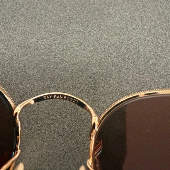Ray-Ban Round Metal RB3447 in Gold /Rose Flash lenses